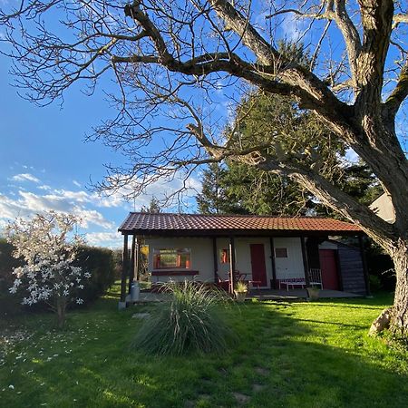 Mobilhome Sous Chalet En Bois A La Ferme Josnes Kültér fotó