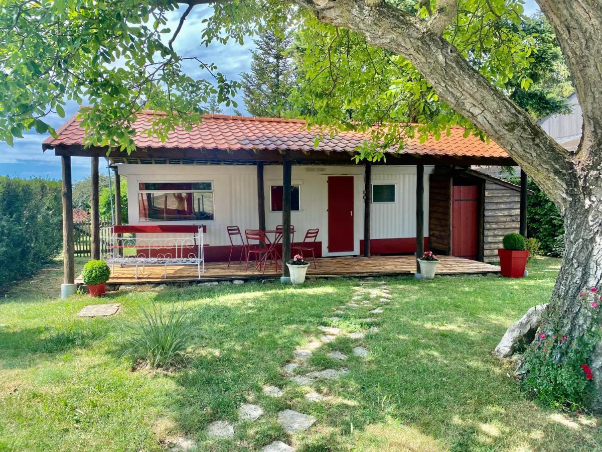 Mobilhome Sous Chalet En Bois A La Ferme Josnes Kültér fotó