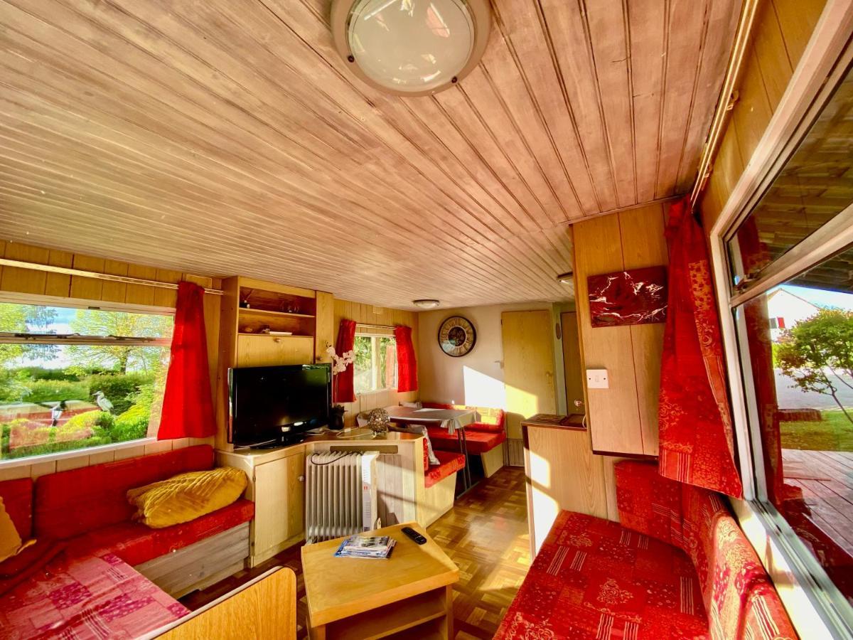 Mobilhome Sous Chalet En Bois A La Ferme Josnes Kültér fotó