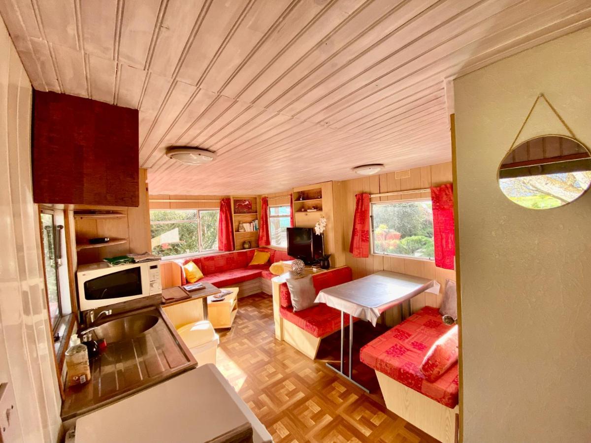 Mobilhome Sous Chalet En Bois A La Ferme Josnes Kültér fotó
